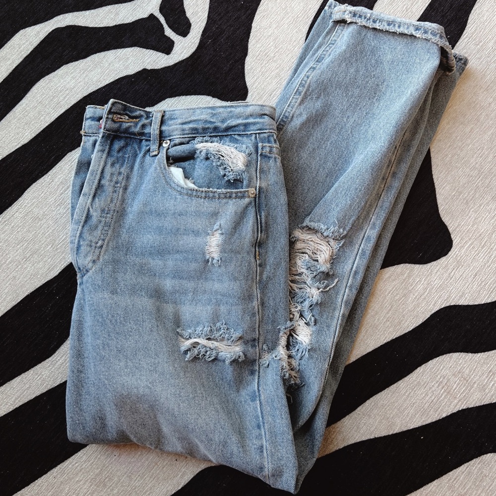 distressed jeans sz m